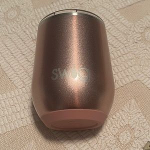 New Swig Life 12 ox wine tumbler